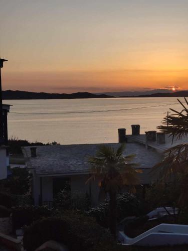 Φωτογραφία από το άλμπουμ του Brilliance Apartments στην Ουρανούπολη