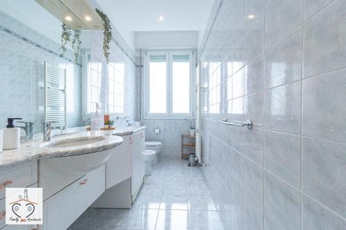 Ένα μπάνιο στο FamilyBO Apartments Ristori Fiera
