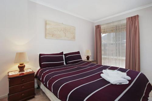 En eller flere senge i et værelse på Wood Street Central - Central location!