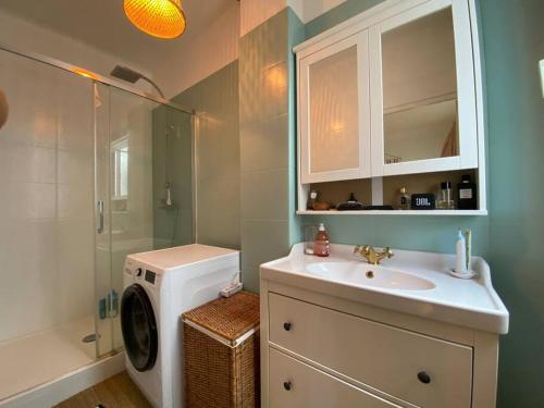 Ванная комната в Appartement de charme Quartier des Batignolles
