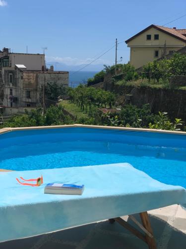 Bazén v ubytování Villa La Zagara nebo v jeho okolí
