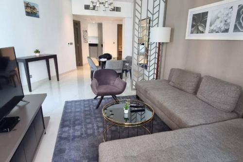 Beautiful 1 Bed Hotel Apartment