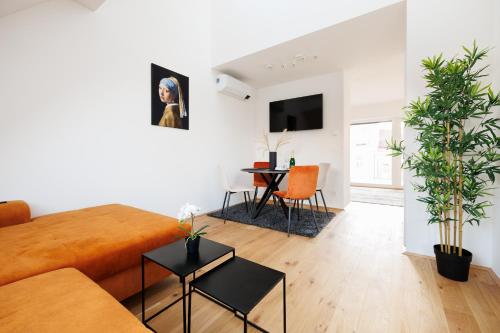 SYMPHONY Apartments 42 - Modern Loft with Terrace and Grill in Central Location