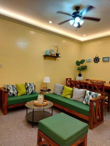 Φωτογραφία από το άλμπουμ του ShaChi Beach front Home σε Μπατάνγκας