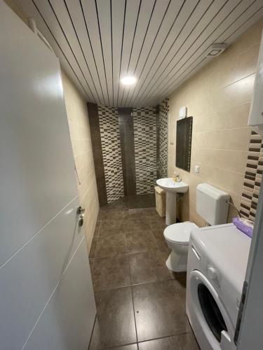 Bany a MRN apartment 2