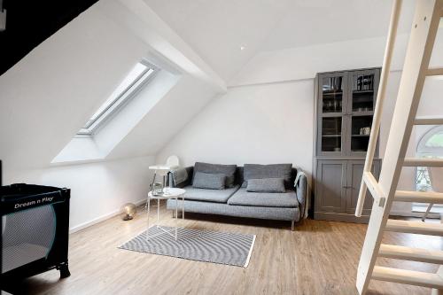 Ruang duduk di Adlernest mit Weinbergblick