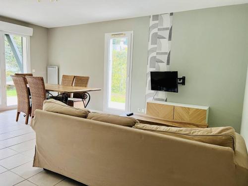 Gallery image of Appartement Confort 4 Pers. avec Terrasse et Jardin - Proche Centre Cambo - FR-1-495-135 in Cambo-les-Bains