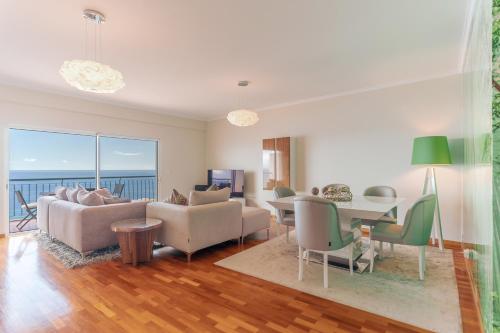 Sunspot Reis Magos with sea view by Holiday Rental Madeira
