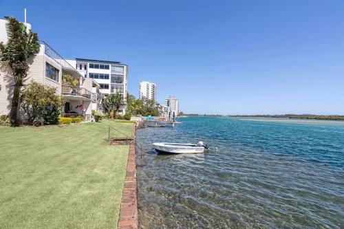 Gallery image of River Front Escape, Walk to Ocean St & Shops in Maroochydore
