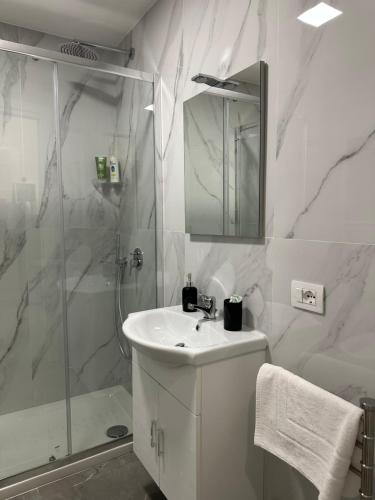 Ένα μπάνιο στο Victor’s house