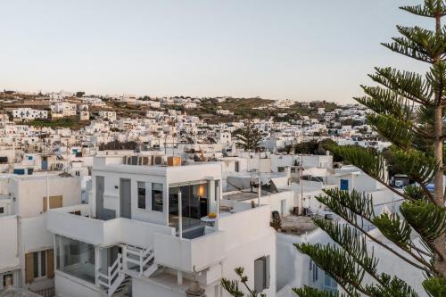 Astra House by Mykonos Mood