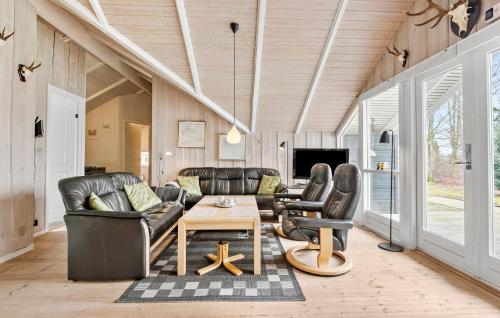 Posezení v ubytování Holiday Home Sydskrænten Oksbøl Denmark
