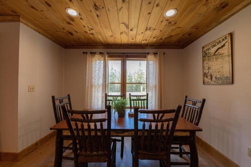 Fotografie z fotogalerie ubytování Daggett Lodge v destinaci Warrensburg