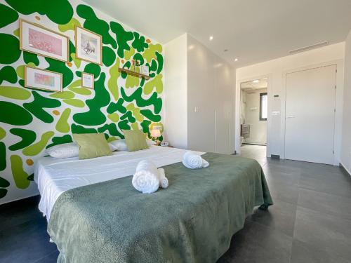 Ένα ή περισσότερα κρεβάτια σε δωμάτιο στο Fee4Me Villa with Pool on the Costa Blanca