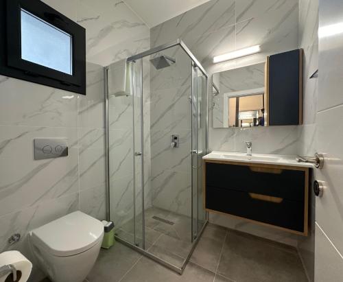 Bilik mandi di Caesar Clarus 33, Luxury 1-Bedroom Apartment