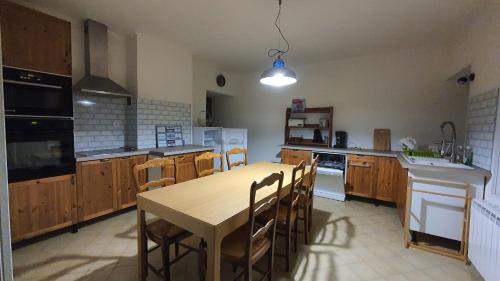 Dapur atau dapur kecil di Gîte de la Chouette 70