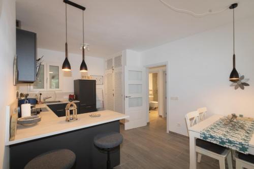 A kitchen or kitchenette at Playa d'Or 16 / Cala D'Or / Mallorca