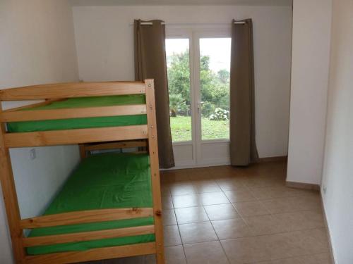 Postel nebo postele na pokoji v ubytování T3 en rdj pour 6 pers dans résidence avec piscine