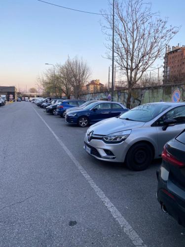 Ringhiera House Milano - Free Parking near Fondazione Prada