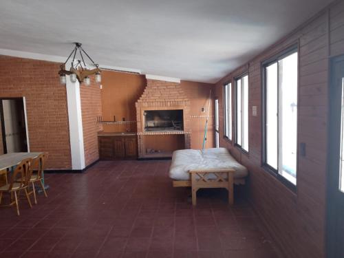 Kuchyň nebo kuchyňský kout v ubytování Casa con quincho y pileta en Potrero de los Funes