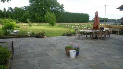 Zahrada ubytování Prestwick Oak - 2 Kingsize Ensuite - Openplan Contemporary - Rural - Garden