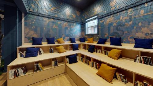 Posezení v ubytování Auberge Jeunesse QBEDS Hostel