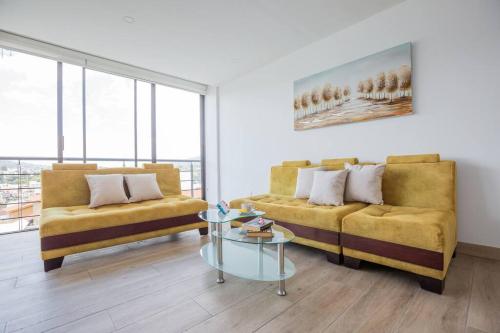 Predel za sedenje v nastanitvi Alba Spacious Apartment