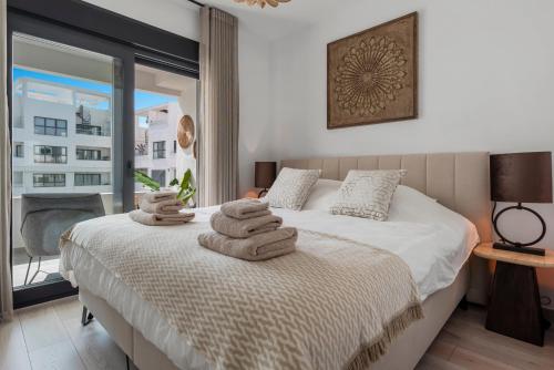 Casa Rosa - Prime Location with Pool and Parking