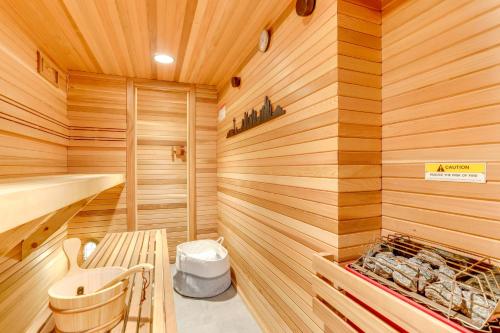 Stylish Seattle Apt with Sauna 6 Mi to Downtown!_3