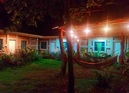 Rustic House Hostelにある庭
