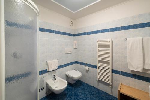 Koupelna v ubytování Hotel Erica