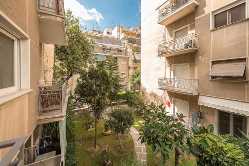 Stylish Luxury Apartment at Ampelokipi Metro Station