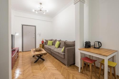 Stylish Luxury Apartment at Ampelokipi Metro Station