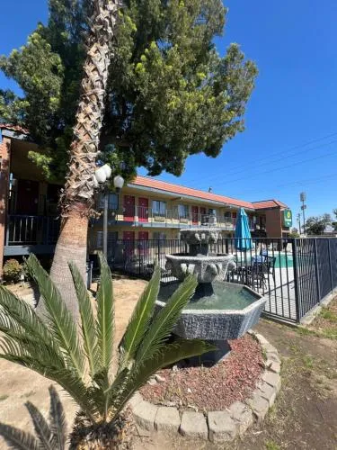 Fresno Inn in Clovis