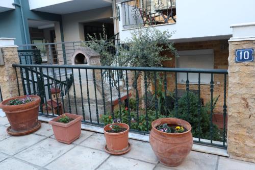 όμορφο διαμέρισμα με αυλή