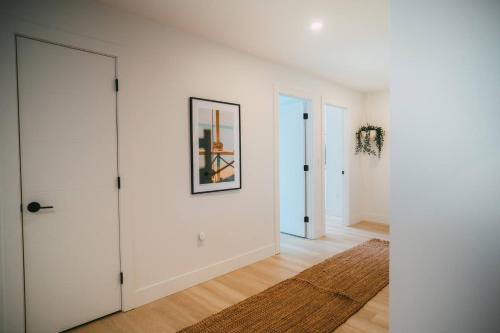 Φωτογραφία από το άλμπουμ του Chic Cozy Retreat - 2BR - Stunning North End Views στο Χάλιφαξ