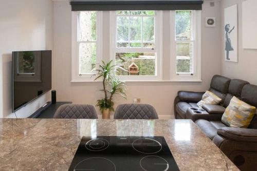 Gallery image of Cosy 1-bedroom apartment - Putney High Street in London