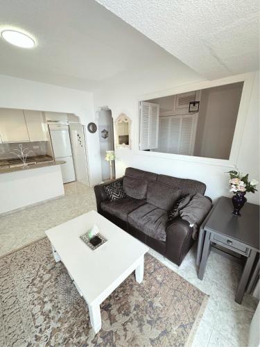 Apartamentos Torre de Marbella El Fuerte - Heart of Marbella, Steps from the Beach