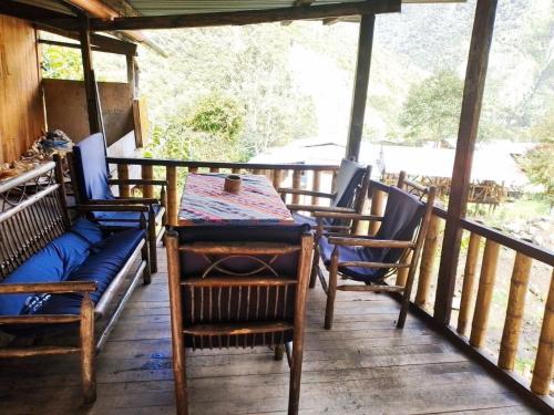 Balkón nebo terasa v ubytování HOSTEL SAMANA WASI CHAULLAY