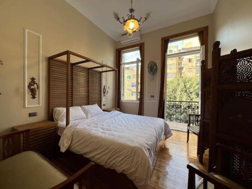Postel nebo postele na pokoji v ubytování Authentic 3BR apartment in Downtown, Cairo