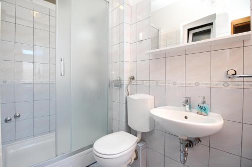 Apartments by the sea Baska, Krk - 22725