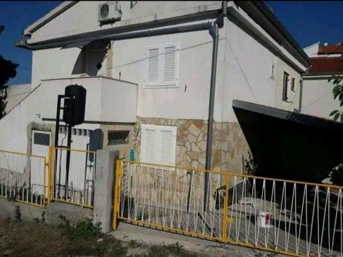 Apartments by the sea Pirovac, Sibenik - 22728