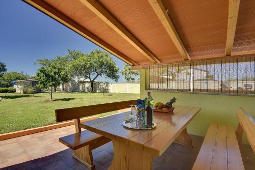 Family friendly house with a parking space Pula - 22738