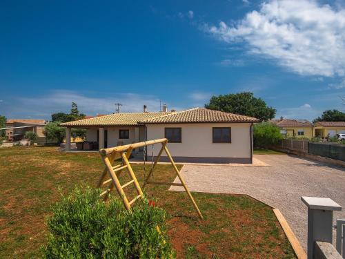 Holiday home with hot tub Valtura, Pula - 22784