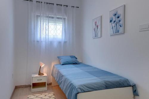 Apartments with parking space Valtura, Pula - 22791