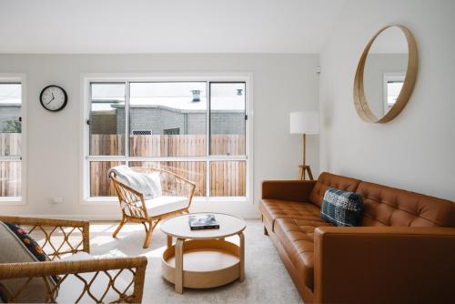 Χώρος καθιστικού στο Exquisitely Spacious 3-Bed Home