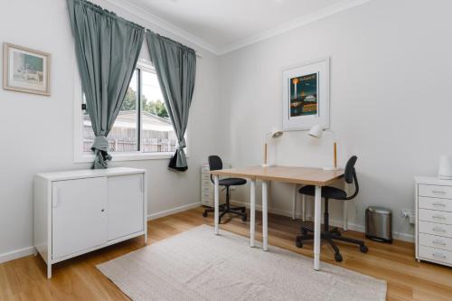 Φωτογραφία από το άλμπουμ του Exquisitely Spacious 3-Bed Home σε Fyshwick