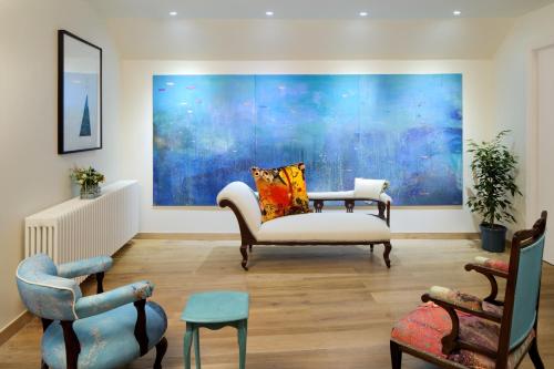 Гостиная зона в Radisson Collection Hotel, Royal Mile Edinburgh
