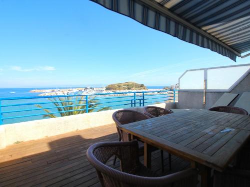 Ático con Terraza y Aire Acondicionado, Cerca de la Playa - ES-228-27