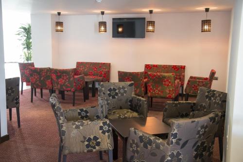 Ruang duduk di Ramada Milton Keynes
